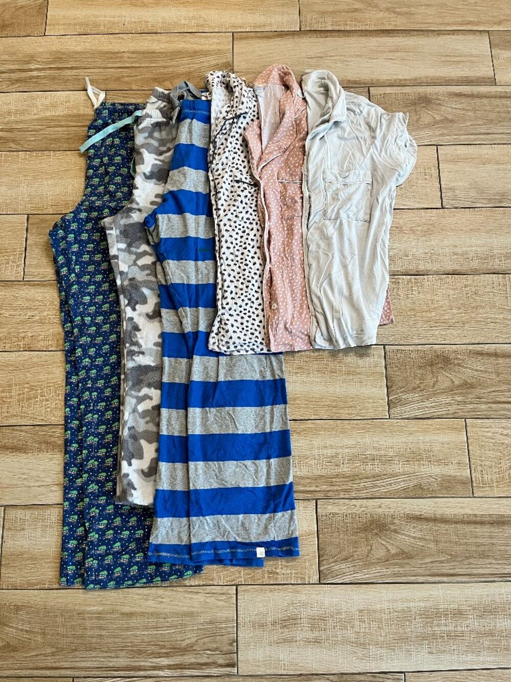 Womens Bundle of 6 Pajama Items - S